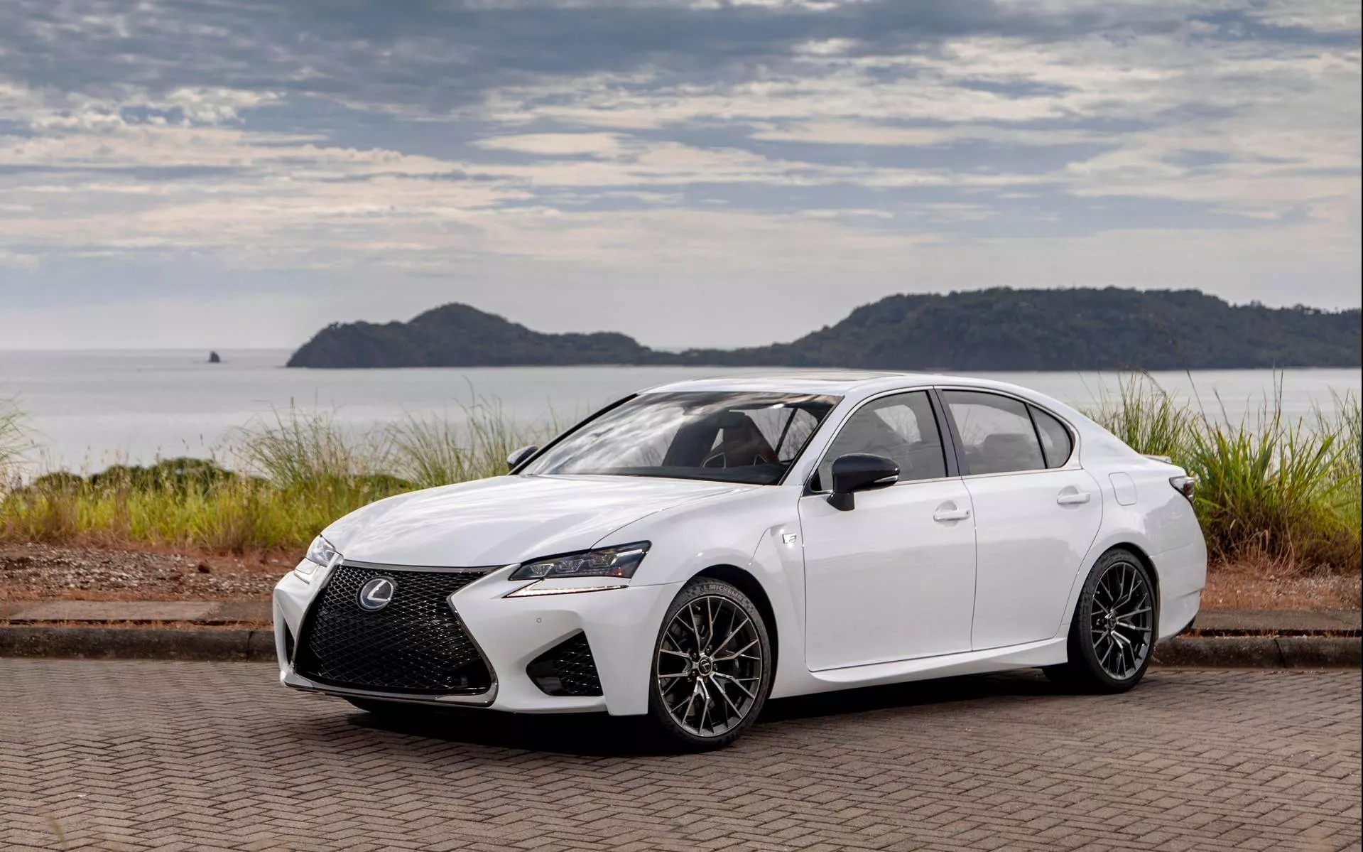 How to import a car to Canada from the United States